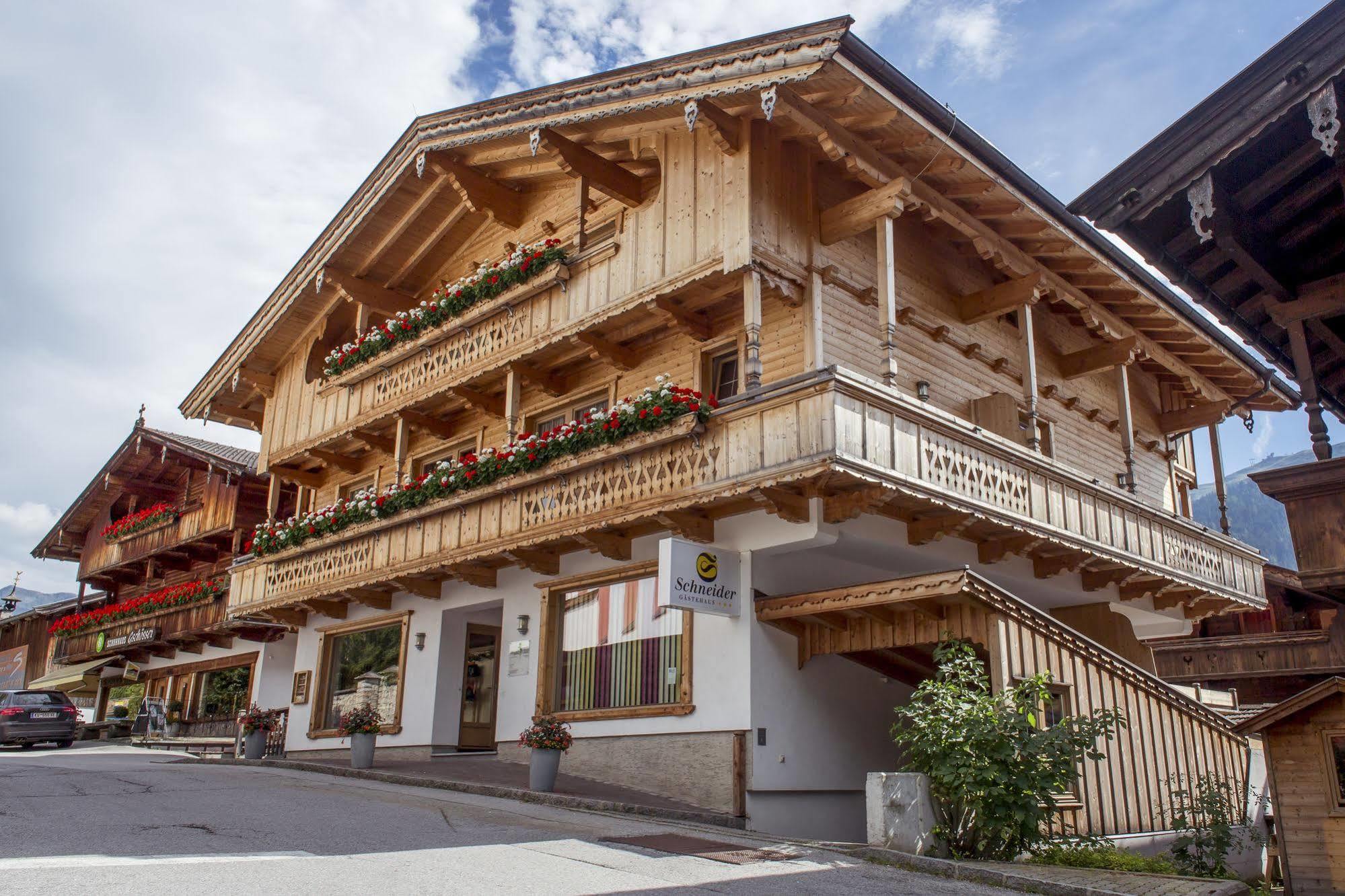 Das Gaestehaus Schneider Am Dorfplatz Alpbach Dış mekan fotoğraf