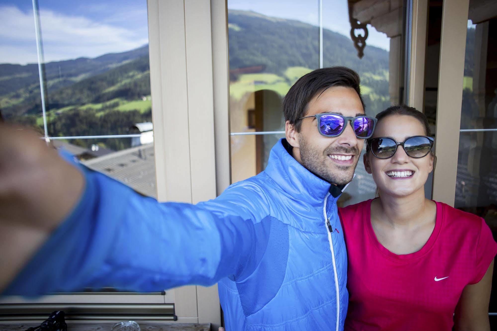 Das Gaestehaus Schneider Am Dorfplatz Alpbach Dış mekan fotoğraf