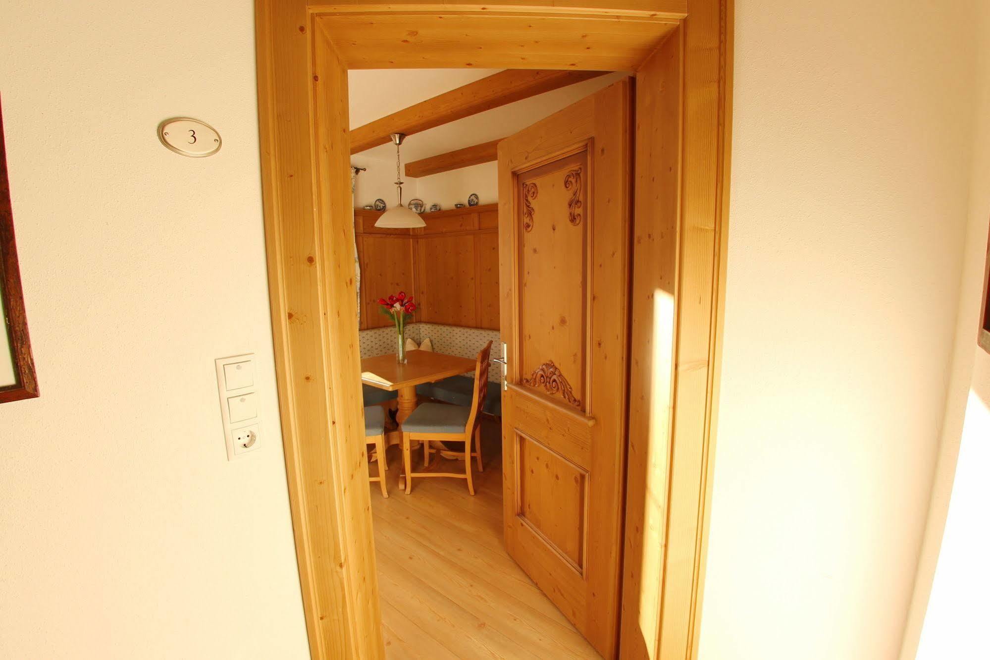 Das Gaestehaus Schneider Am Dorfplatz Alpbach Dış mekan fotoğraf