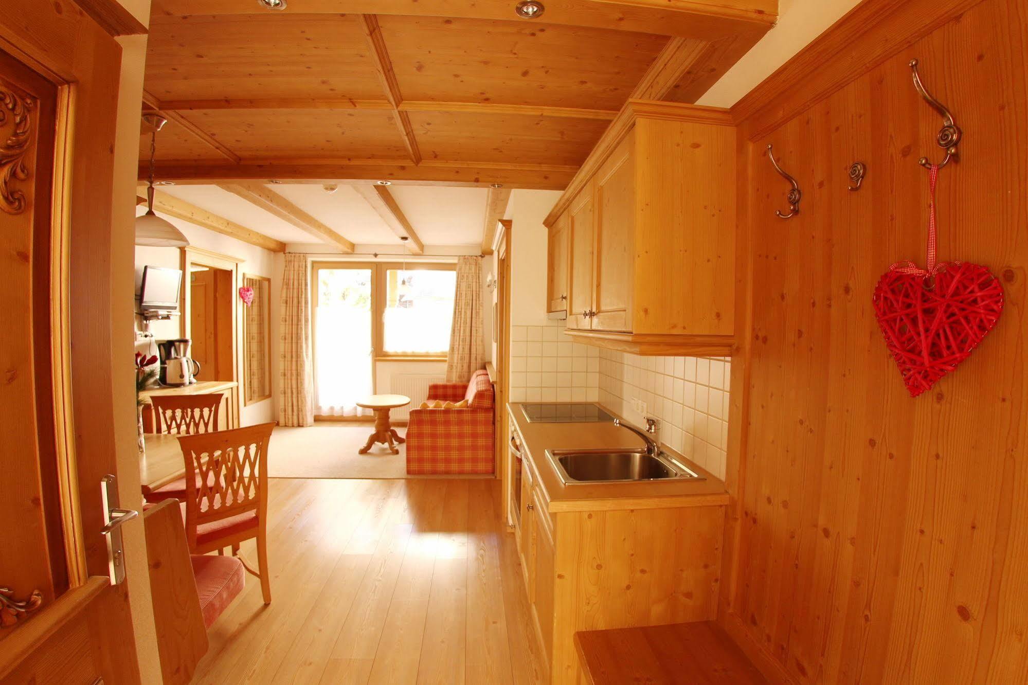 Das Gaestehaus Schneider Am Dorfplatz Alpbach Dış mekan fotoğraf