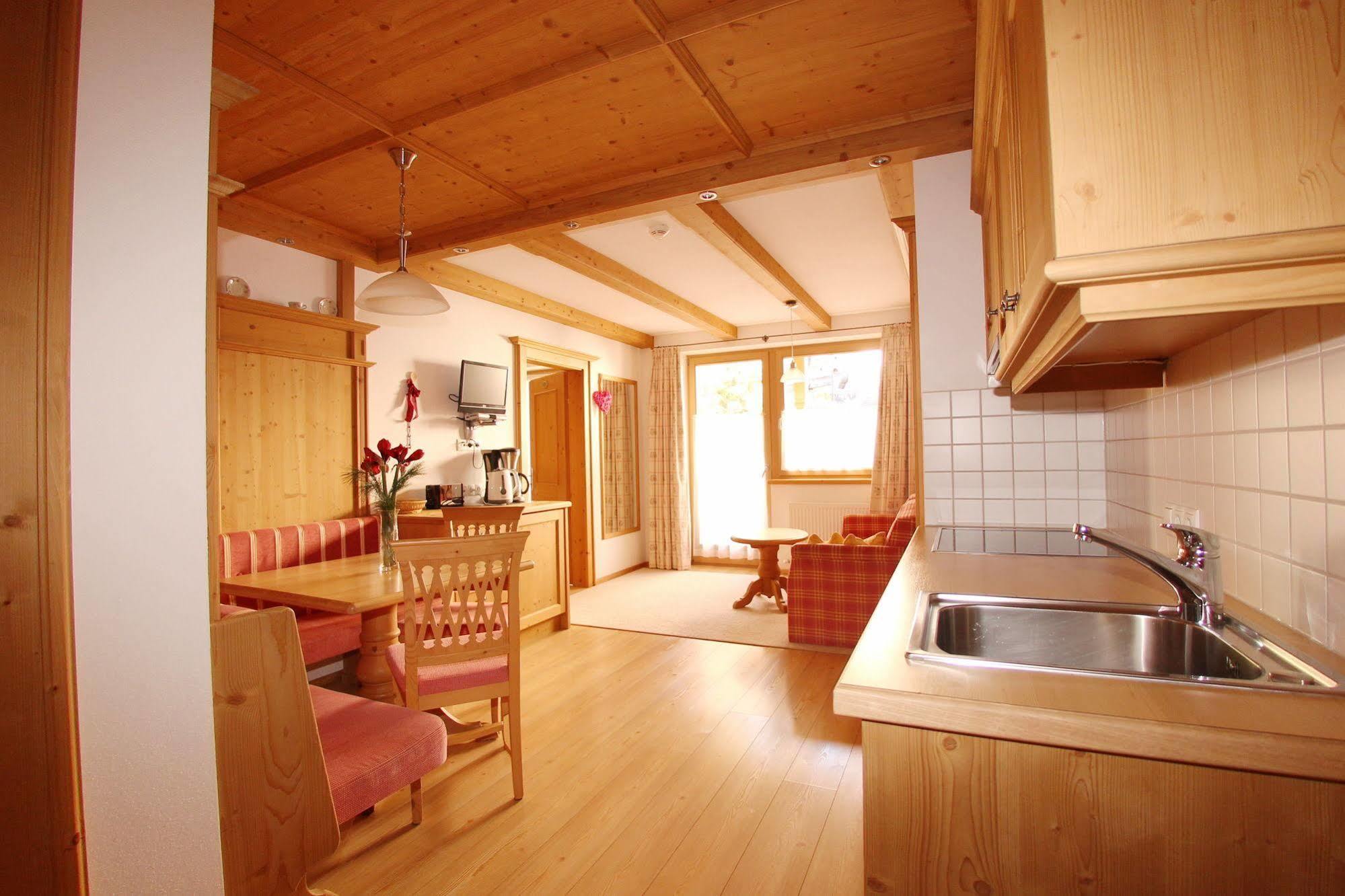 Das Gaestehaus Schneider Am Dorfplatz Alpbach Dış mekan fotoğraf