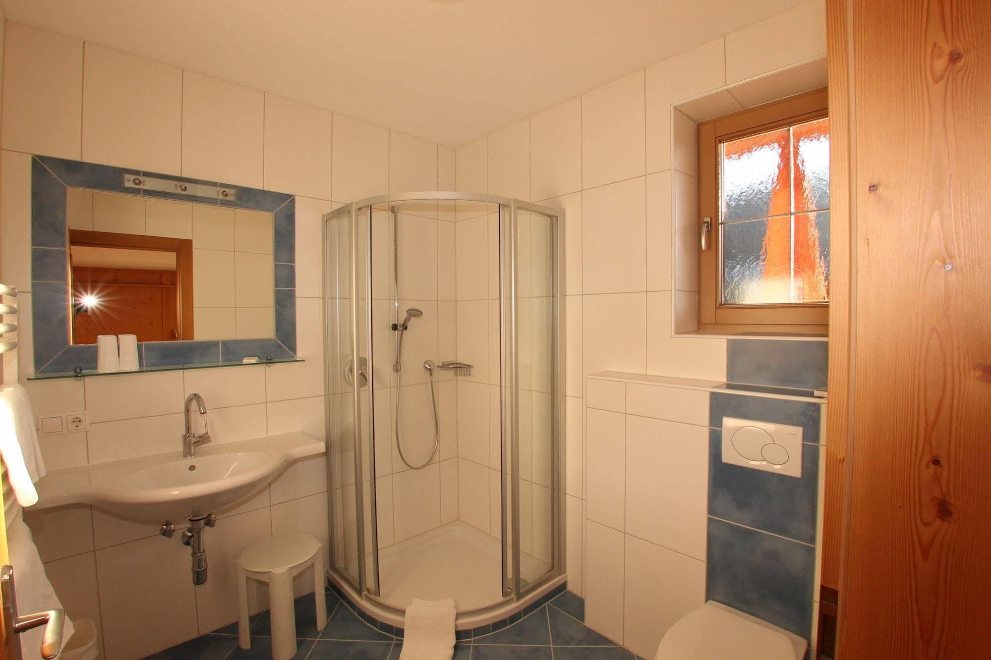 Das Gaestehaus Schneider Am Dorfplatz Alpbach Dış mekan fotoğraf