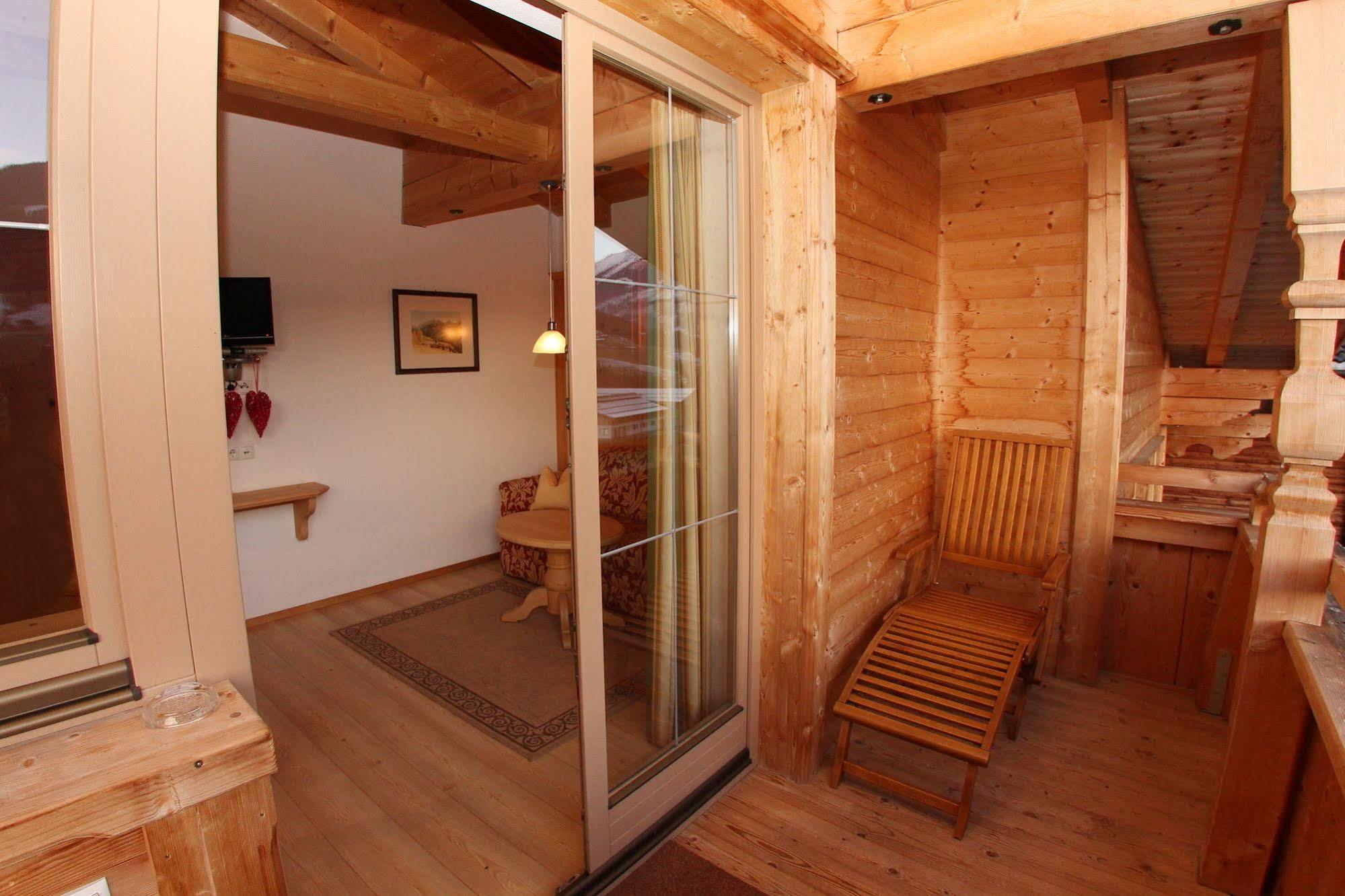 Das Gaestehaus Schneider Am Dorfplatz Alpbach Dış mekan fotoğraf